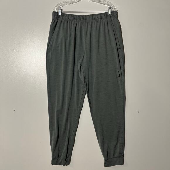 Nike Dri-Fit Black Swoosh Standard Fit Casual Gray Jogger Sweatpants Men Size XL - Picture 1 of 7